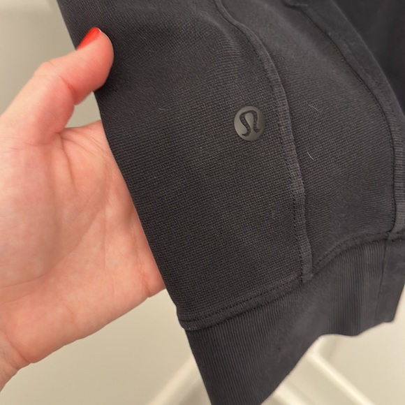 Lululemon Men’s Zip up - Picture 4 of 4